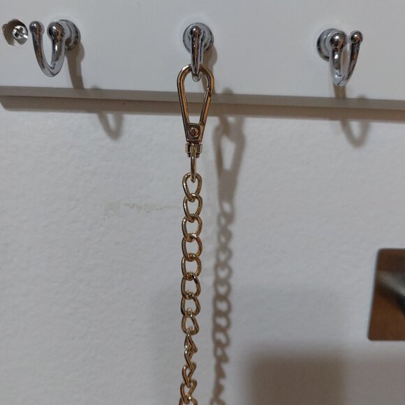 Great Size Juicy Couture Longer Clip On Chain Wallet Wristlet Bag WHITE Gold - Picture 2 of 10